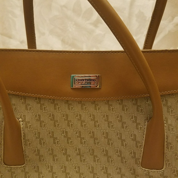 Nice purse new - Picture 2 of 4